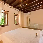 罗多斯尼奥霍里精英套房精品酒店 4* Rhodes City